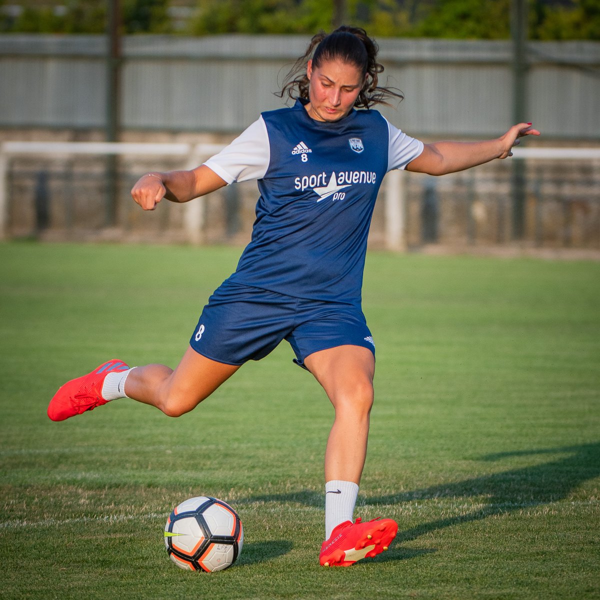 lepuyenvelayfc's tweet photo. #Féminines 🚨 #Prépa #D2F
⚽ Nos féminines D2F seront ce soir à Lyon où elles disputeront un premier match amical face à Sud Lyonnais Football, à 17h (Régional 1).
📷 Sébastien Ricou #PLF43
🔵⚪👊 https://t.co/AYSJuV5TMc