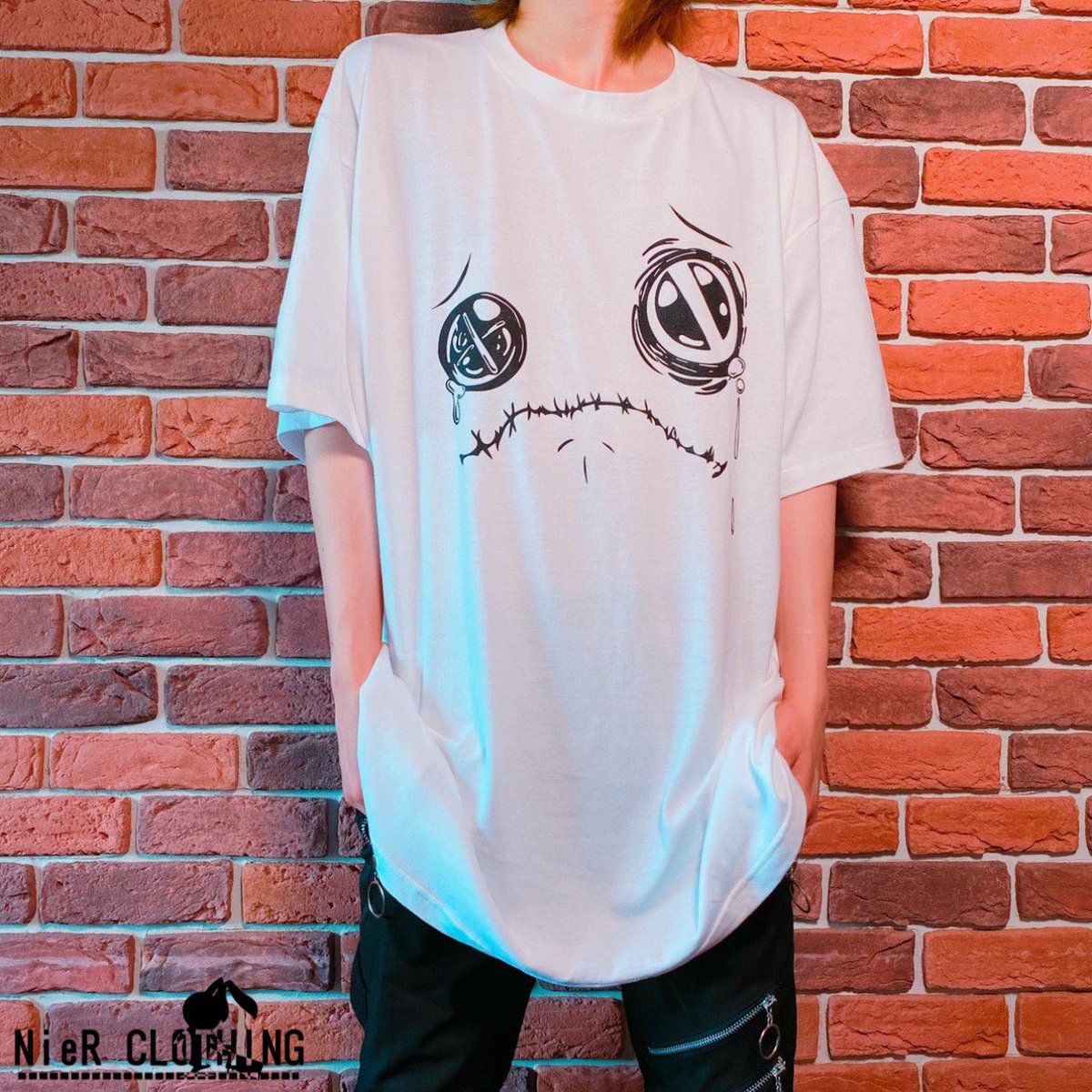 NieR_tokyo's tweet photo. 🎁本日〆切プレゼント企画🎁

こちらの当店オリジナル商品
BIG SIZE T-SHIRT【ぴえんFACE】を両色セットで

🎊3名様にプレゼント🎊

◼応募方法
フォロー(@NieR_tokyo) &amp; RT
◼締切〆  本日24時

※鍵垢の方も対象内です

こちらの商品は〆切後販売予定となります。

是非ご参加ください🐰 https://t.co/mJjw8cIqFO