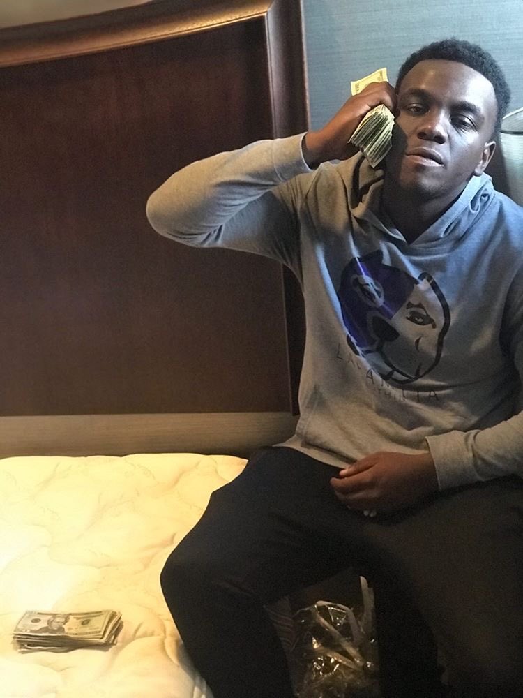 bigvon2x's tweet photo. Young Nd turnt💨✨ https://t.co/ozFEjsfGMU