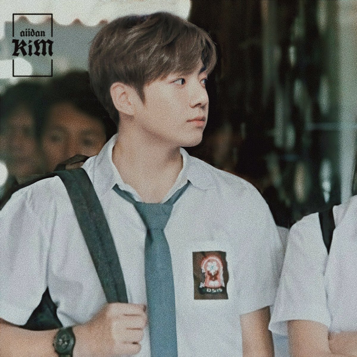kookminaked's tweet photo. 「 commensurate 」

dimana jungkook anak broadcast yang terkenal karena ganteng, tapi sering kena salty dari jimin yang anak tkj. dari situ mereka selalu berantem, di dunia maya maupun real life. https://t.co/h8rVvkNidB