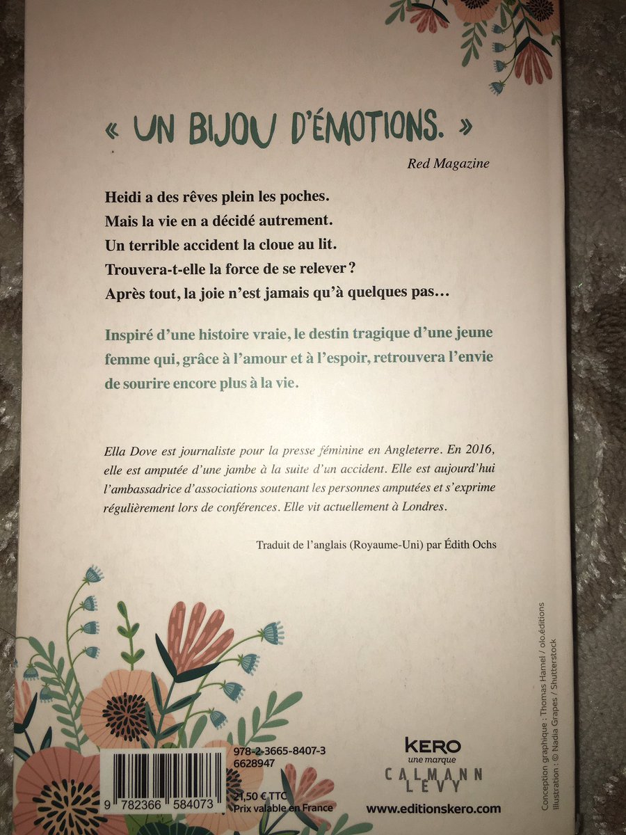 Celui là, je le lisais toujours au bord de ma fenêtre, gros mélanges d’émotions, il prend ton coeur et le balance par la fenêtre, les mots sont marquants, il m’a ouvert les yeux sur la chance que nous avons et que peu importe ce qui peut arriver, la joie est a qques pas