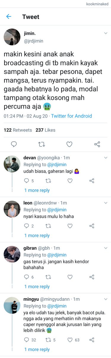 kookminaked's tweet photo. 「 commensurate 」

dimana jungkook anak broadcast yang terkenal karena ganteng, tapi sering kena salty dari jimin yang anak tkj. dari situ mereka selalu berantem, di dunia maya maupun real life. https://t.co/h8rVvkNidB