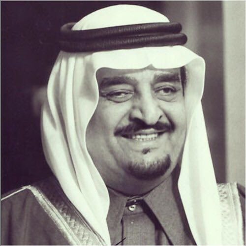 abo_gaby7's tweet photo. @NadimKoteich ليك نديم ليش هيدا السعودي ابو شحاطة بيشبه كتير رفيق الحرامي???? في شبه كبير عن جد،معقول راضعينو سوا،،،،يعني قصدي من معزاية وحدة،،،ولا هيدا هو يلي اشترو مرتو ،ثطلع سعد بيشبهو????? 
افيدونا رجاءً، انت بتعرفن منيح وعايش بين اجريهن ،،،
شو بتقول https://t.co/DmkSSxGNuj