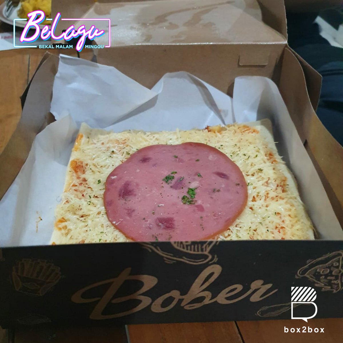 Sehabis tapping episode spesial ulang tahun kemaren, kita dapet kiriman Pizza CD Vintage, salah satu menu baru dari @bobercafe.

Hatur nuhun, Mang @diazkillaz dan @bobercafe. Panjang umur makanan-makanan enak di Bober Cafe.

🍻🍻🍻