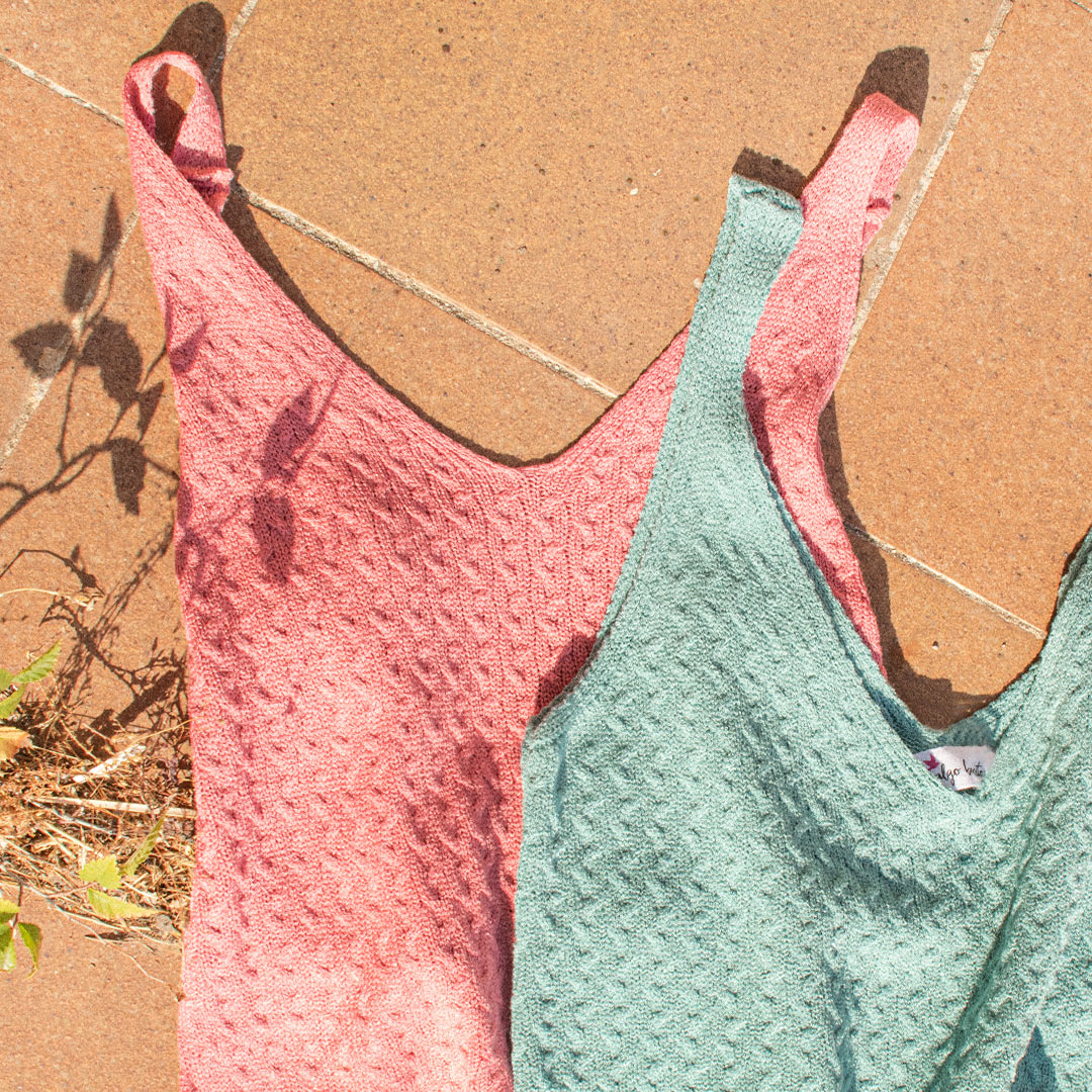 Las #REBAJAS siguen en todas nuestras tiendas, ahora con más novedades y más descuentos. ¡Este #verano estrena #algobonito con hasta -60%! #modafemenina #holaverano #top