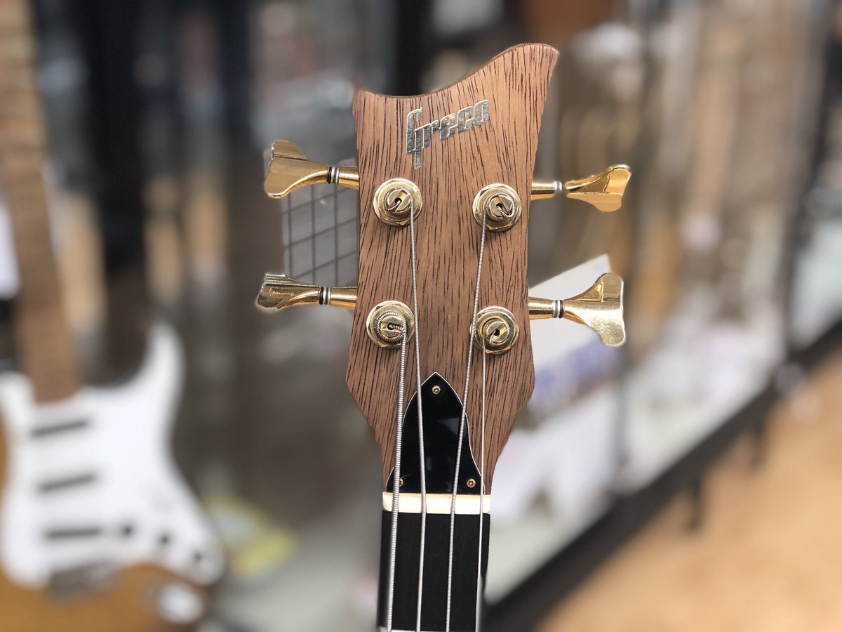 【ジャンク品・最終値下げ！】詳細不明・ビザール・バイオリンベース ジャンク品・最終値下げ！】詳細不明・ビザール・バイオリンベース