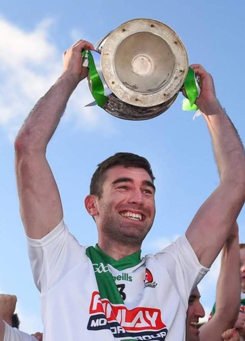 SashGAA's tweet photo. Well the wait is finally over, our Senior team are heading into the first game of the championship campaign today. The very best of luck to the team and management as they set out to retain their title of @KildareGAA County Champions... 
#Sash2020 #proudclub @mafinlay https://t.co/odCzenW9C4