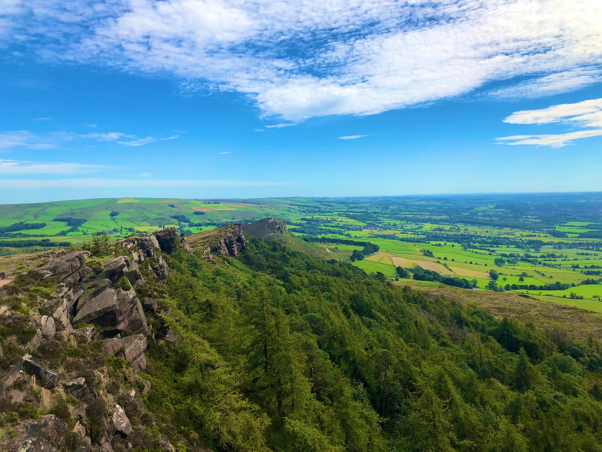 DrKidneyAsh's tweet photo. Beauty right on our doorstep🤩⛰

#theroaches #hencloud #staycation https://t.co/DAZhBJ01Mg