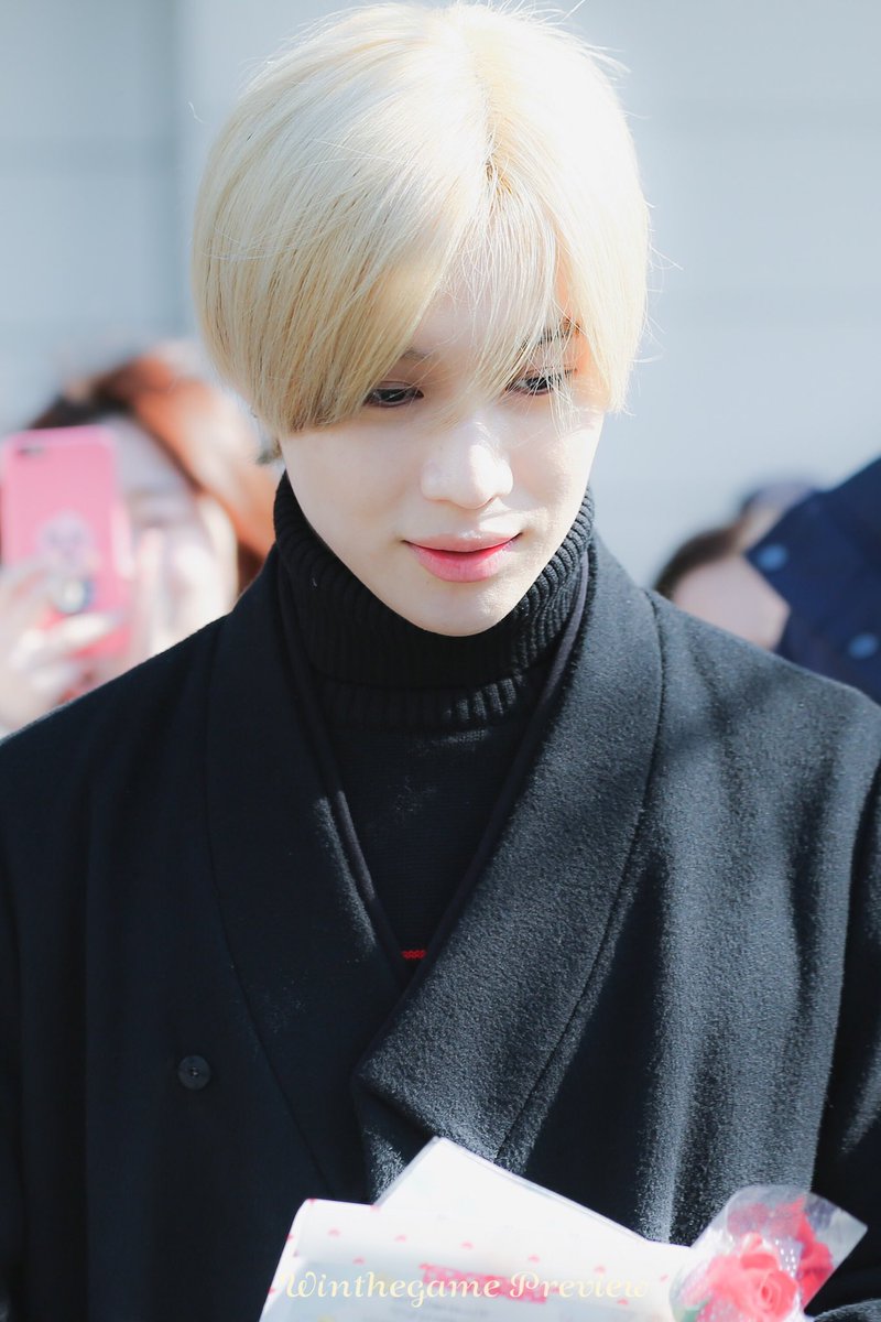that day,Taemin was like the fairy prince of the fairy tale worldthis is a thread of perfection #SHINee  #TAEMIN  @SHINee  #2KIDS