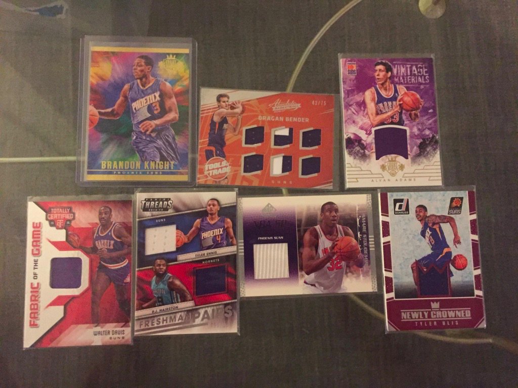 Suns:Brandon Knight aurora (case hit): $10Dragan Bender 6x relic /75: $5Alvin Adams relic /199: $4Walter Davis relic /199: $4Dual relic with Ennis /199: $3Amare Stoudemire relic: $3Tyler Ennis relic: $2