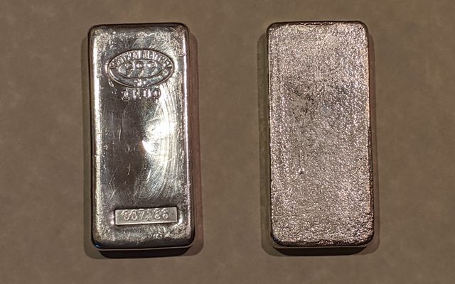 ArcadiaEconomic's tweet photo. Why Are The Silver Stocks Down Even As Silver Rallies
#silver #silverstocks #silvermingstocks #silverjuniorminers #COMEX #Silverprice #silverrally
https://t.co/GVTsTXnSNC https://t.co/59pUJTkYO6