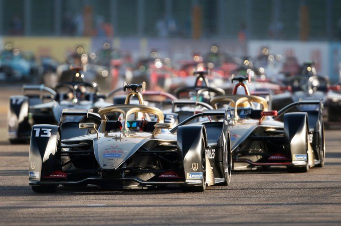 f1rtp's tweet photo. @afelixdacosta, #AFC13, torna-se virtual campeão após 9 corridas do campeonato. O "Formiga" no dia do merecido êxito. Tantas vezes esteve perto. Esta é emocional. https://t.co/RGnzNPITNl