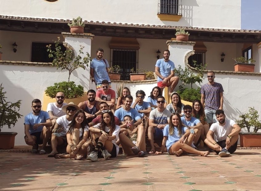 ElenaLazoCejudo's tweet photo. Esta gente me ha regalado un finde que vaya finde 🥰
#TwitterVal #emosidoinvitado https://t.co/18CyvrhqzT