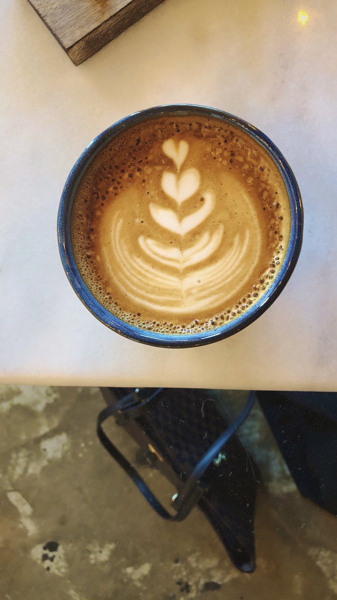 وأحب الليل لانك قمرته وضيييه♥️