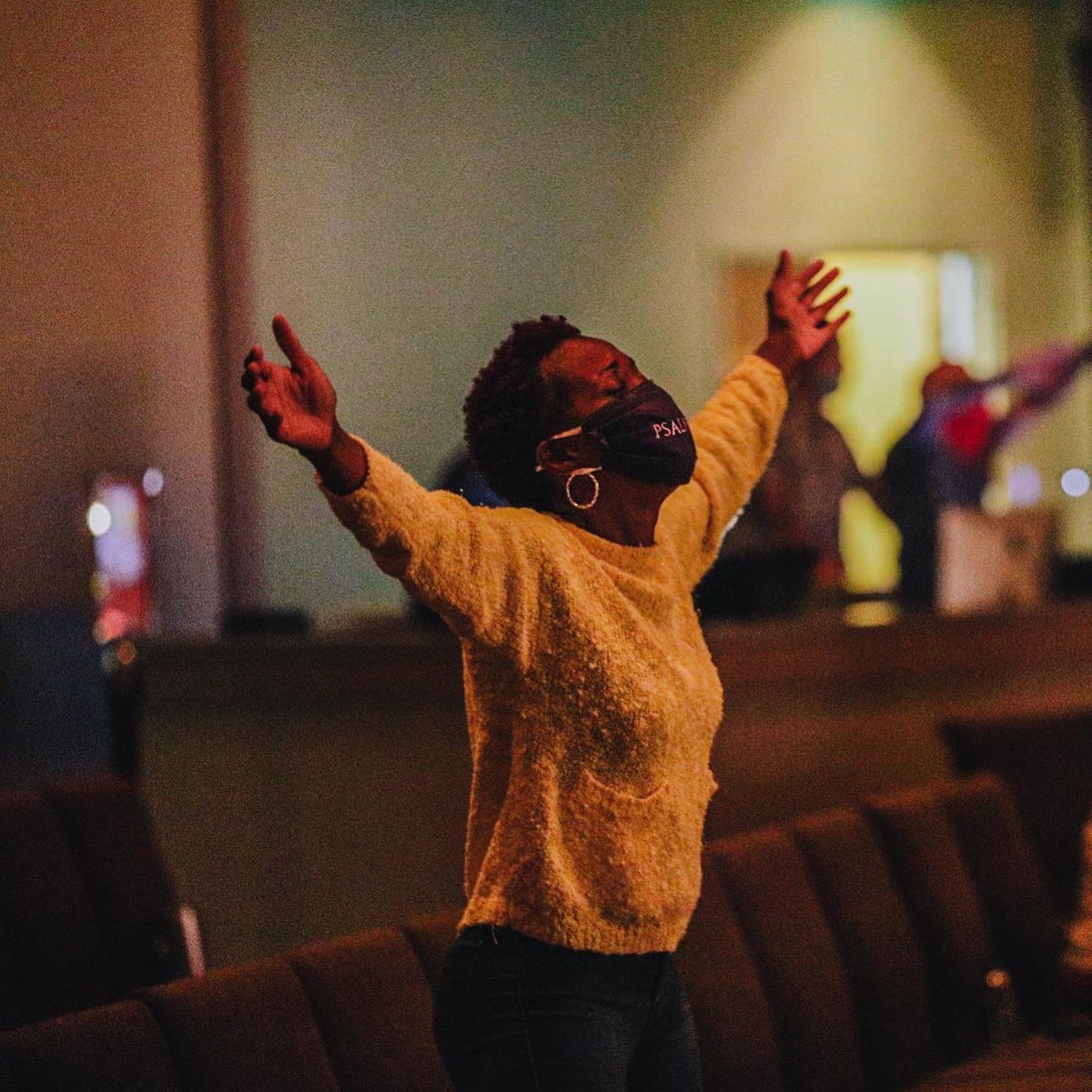 HighlandsAL's tweet photo. There’s nothing like worshipping Jesus together in person AND online on a Sunday. 🙌 We love you, Highlands family! https://t.co/2XNwRh7VHe