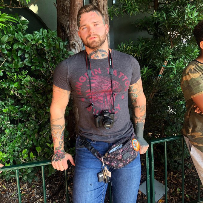 1 year ago today I announced my journey and my decision to join the Adult Film Industry! What a journey<a href="/tag/mvsales"class="tags"><span>#mvsales</span></a><a href="/tag/mvboys"class="tags"><span>#mvboys</span></a>
