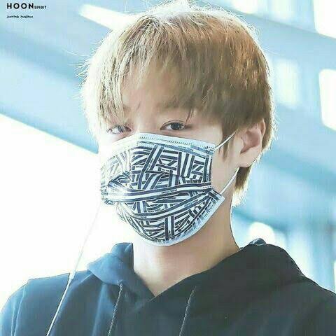 His hands look beautiful in his hair   #ParkJihoon  @Park_Jihoon_twt