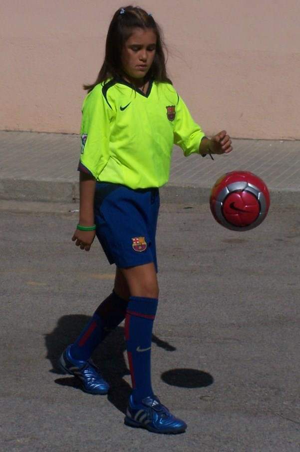 Querido ⚽, una vida entera girando en torno a ti no es suficiente. Meses alejada para darme cuenta de las sonrisas regaladas. Te espero impaciente. No tardes. ❤️⚽