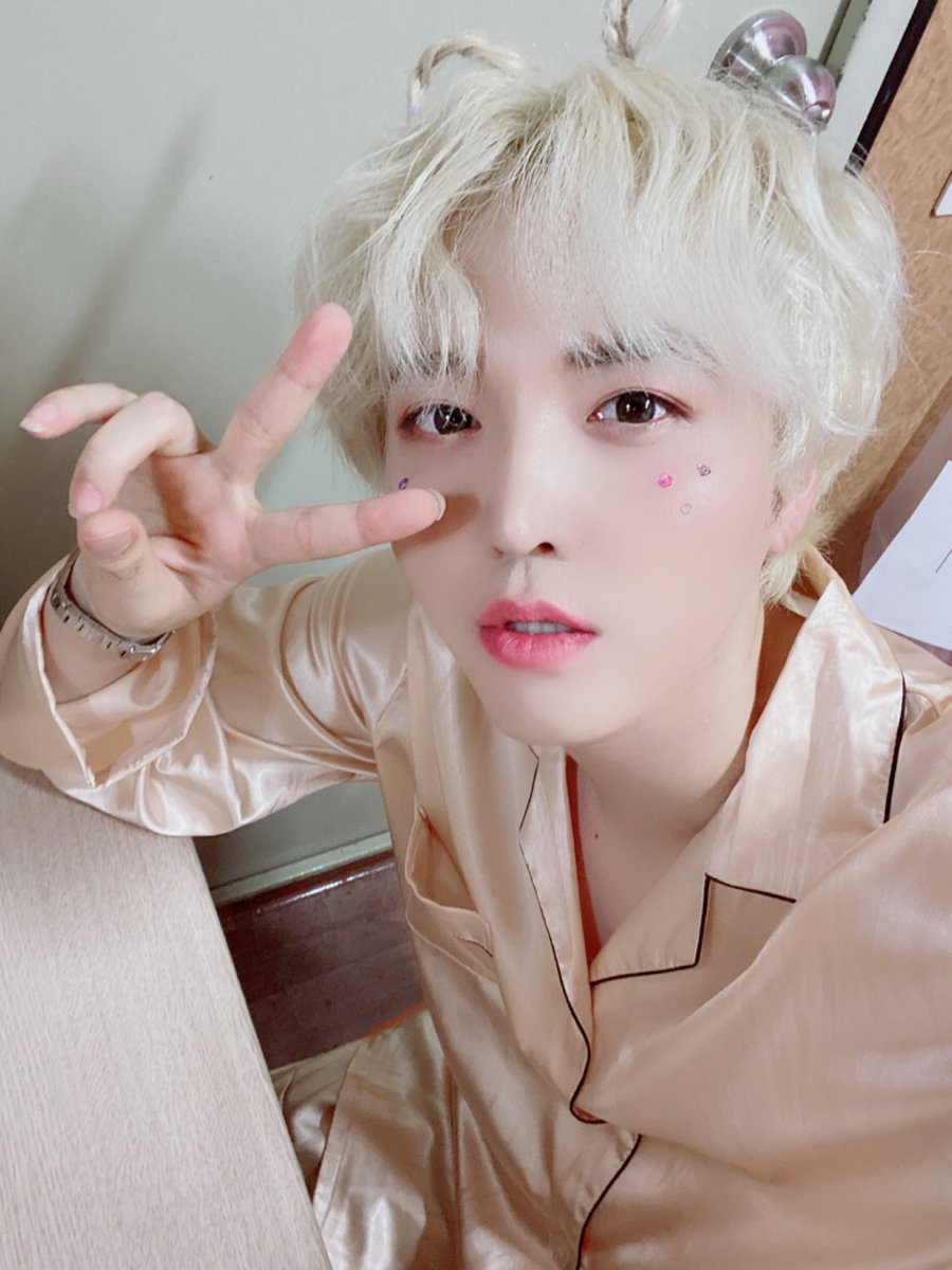 TARGET7_K's tweet image. #제스
파자마 파티❤️
너무 재밌었어요😘😘
로이야 그냥 무심코 찍었는데 니가 있었다잉😅
Instagram 👉 target__zethh
#타겟 #TARGET #로이 #파자마 #파티