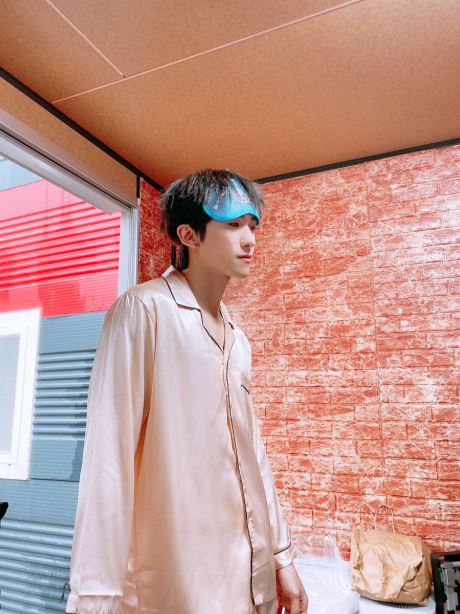 TARGET7_K's tweet image. #제스
파자마 파티❤️
너무 재밌었어요😘😘
로이야 그냥 무심코 찍었는데 니가 있었다잉😅
Instagram 👉 target__zethh
#타겟 #TARGET #로이 #파자마 #파티