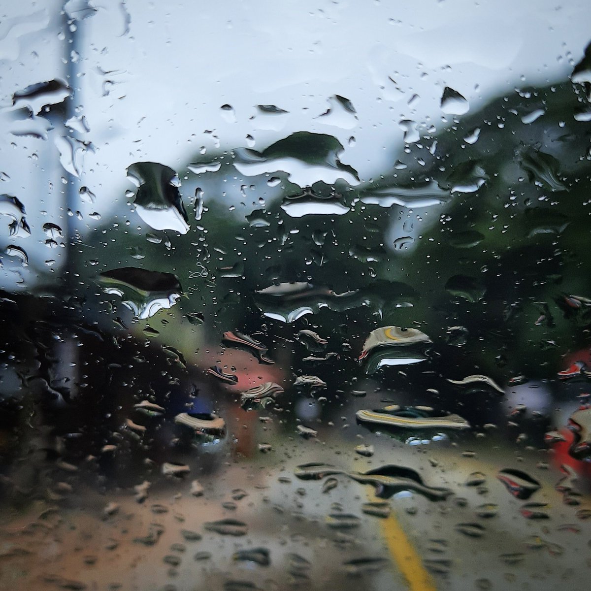 tva_acharya's tweet photo. Water droplet 

#waterdrop #drop #rainyseason #mangaluru #mangalore #travel #travelkarnataka #travelmangaluru #viggu #reflector #highway https://t.co/TwPj0RALSY