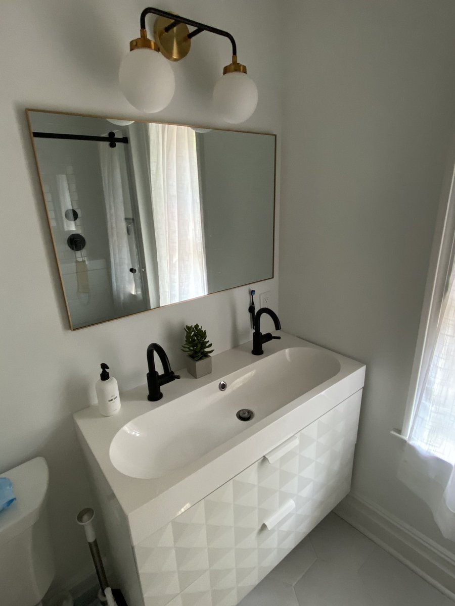 holidaymatinee's tweet image. Huge fan of @GetPublicGoods especially their hand soap, shampoo &amp;amp; conditioner and facial moisturizer. #SelfCareSunday #gooddesignmatters