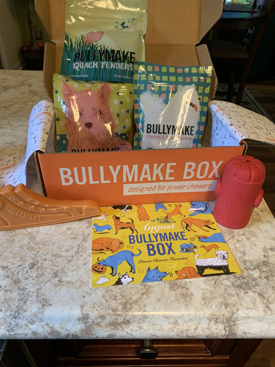 SouthernMom521's tweet photo. Unboxing of the August 2020 @bullymake box! #bullymakebox #unboxing #subscriptionbox #petsubscriptionbox #petsubscription #dogsubscriptionbox #dogtoys #dogtreats #powerchewer #monthlysubscription #influencer #youtuber #pleasesubscribe #linkinbio #southernmom https://t.co/G8nRMSN6U1
