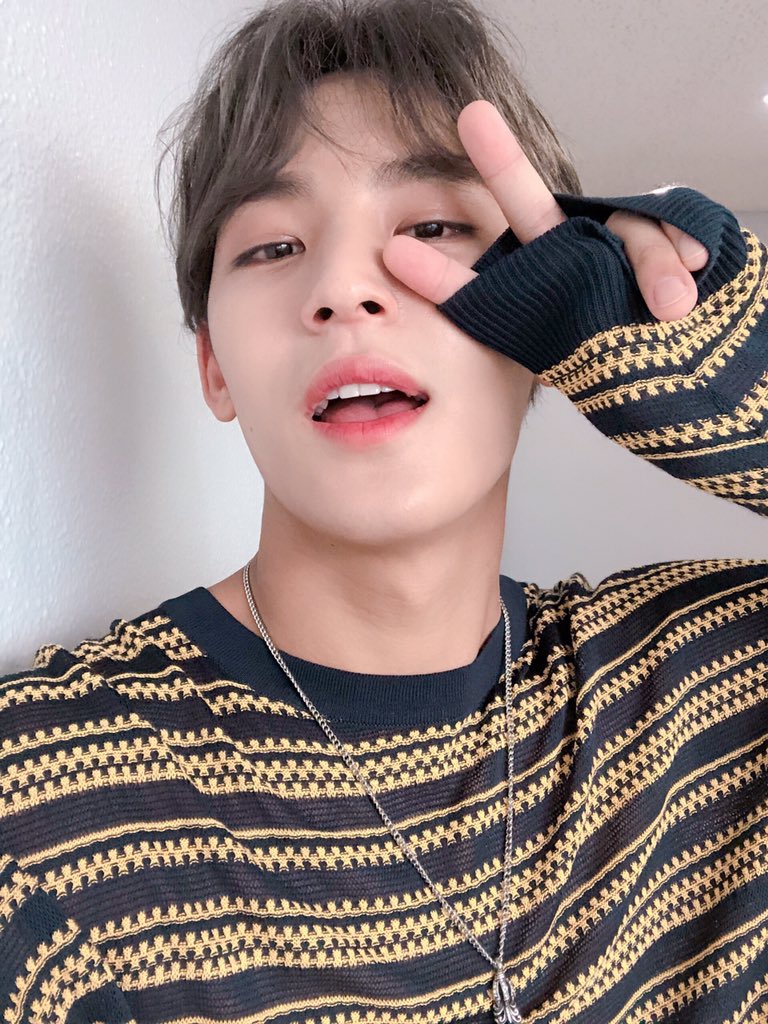 gyuselfies's tweet photo. https://t.co/A29P33rgJT