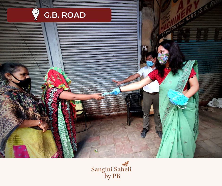 sanginisaheli's tweet photo. Ending stigma and ignorance towards #sexworkers and #periods with #SanginiSaheli today in G.B road, often known as red-light district. The mistreatment and miserable condition of #sexworkers unbearably forces them to lead an unhygienic life. @DCPCentralDelhi https://t.co/rJuf3qcyp1