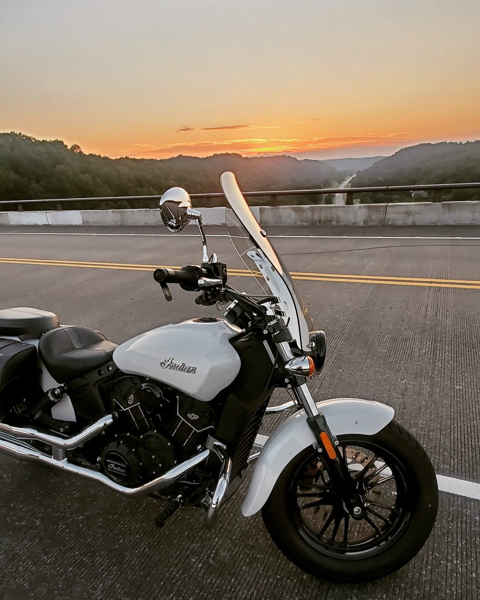 Gaz77Gz's tweet photo. #BeLegendary #IndianMotorcycle #IndianScout #IndianScoutSixty #Indian #AmericasFirstMotorcycleCompany ✌😎 https://t.co/ZlBsp6IAwN