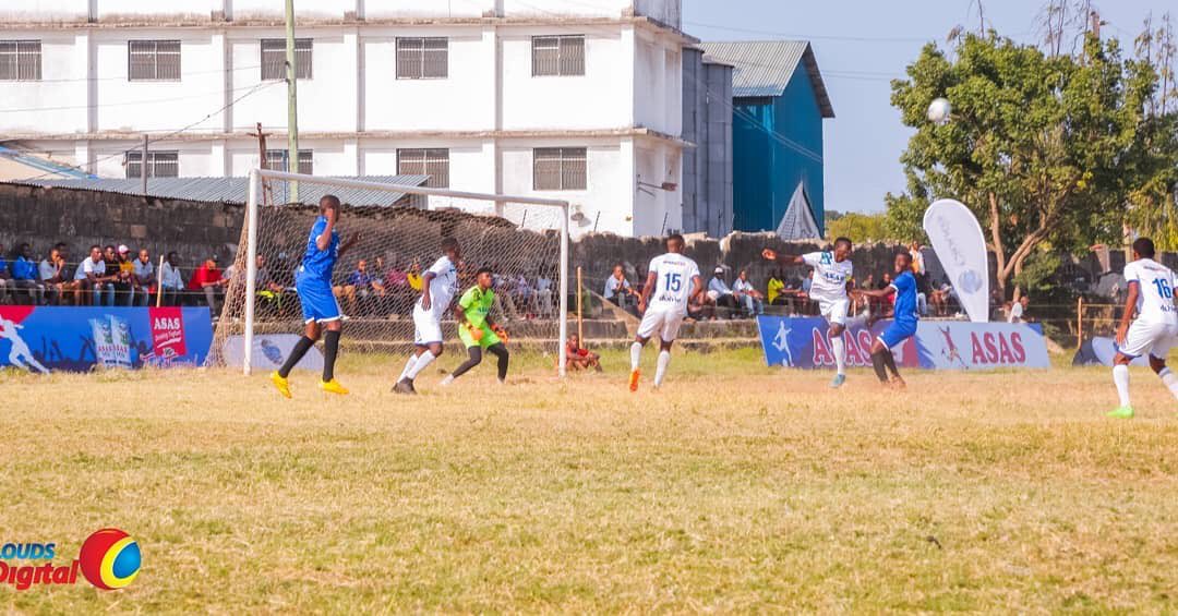 CloudsMediaLive's tweet photo. #BandaFc 1-0 #SinzaBoys (⚽️Issa Said) .

#Tunatoboa #Ndondocup2020 na @asas_dairies @dumecondoms @nawezatz. https://t.co/rTy8aNOcDV