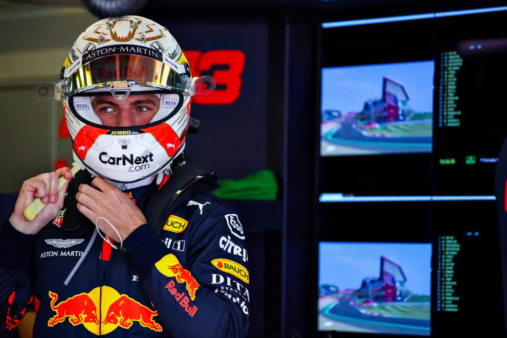 レッドブルホンダF1、今シーズン初勝利を挙げる！