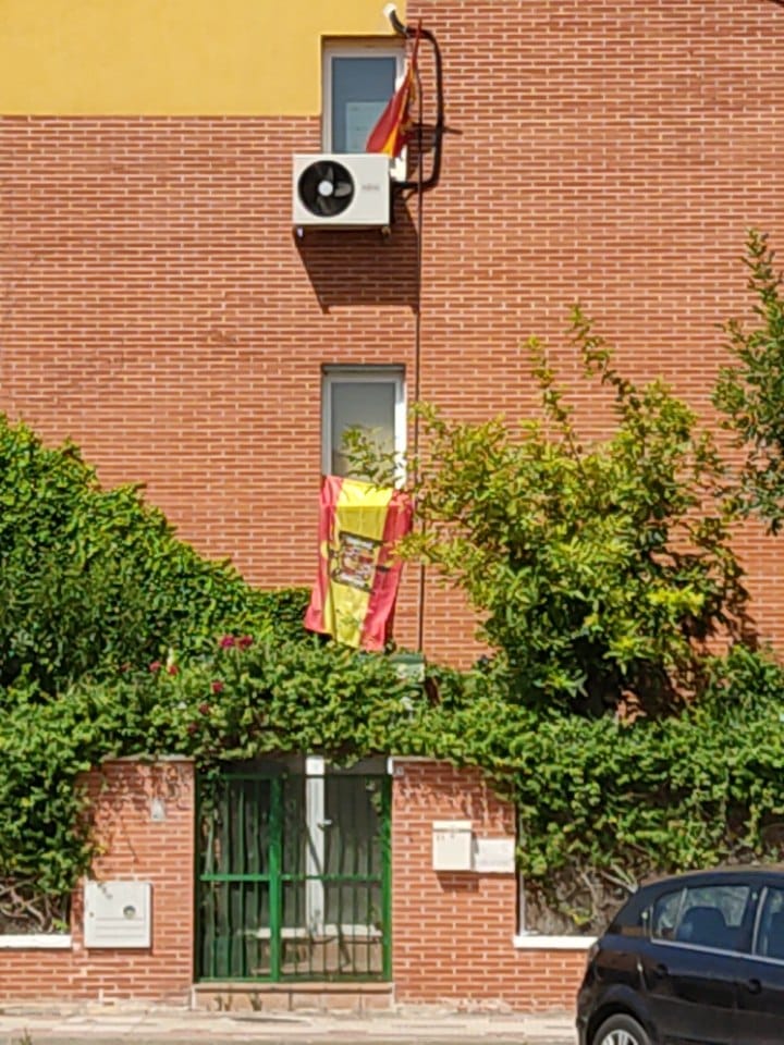 Samu__Lopez's tweet photo. los vecinos nostálgicos de los reyes católicos no creo que se queden cortos xdd https://t.co/kl9aOqxC7X
