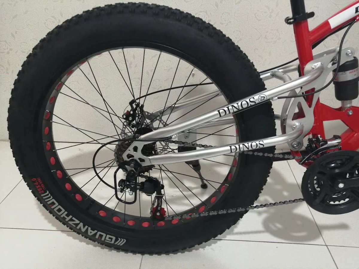 Steven7219933's tweet photo. 26 inch snow bike. full suspension .21 speed.disc brake.4.0 tyre. contact what's app 008615100983883 https://t.co/OKUYEJZwCO