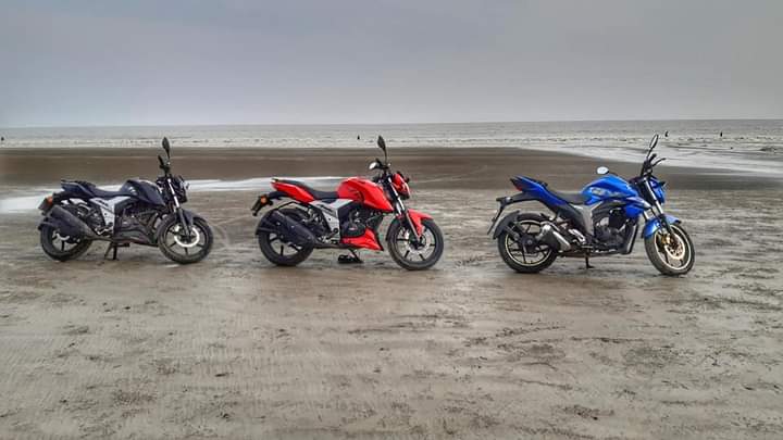 BikeBD's tweet photo. Color Of Happiness ❤️

#bike #tvs #apache #apachertr #rtr #rtr4v #suzuki #gixxer #suzukigixxer #tvsapachertr #apachertr4v #apache4v https://t.co/raFNIVG0dh