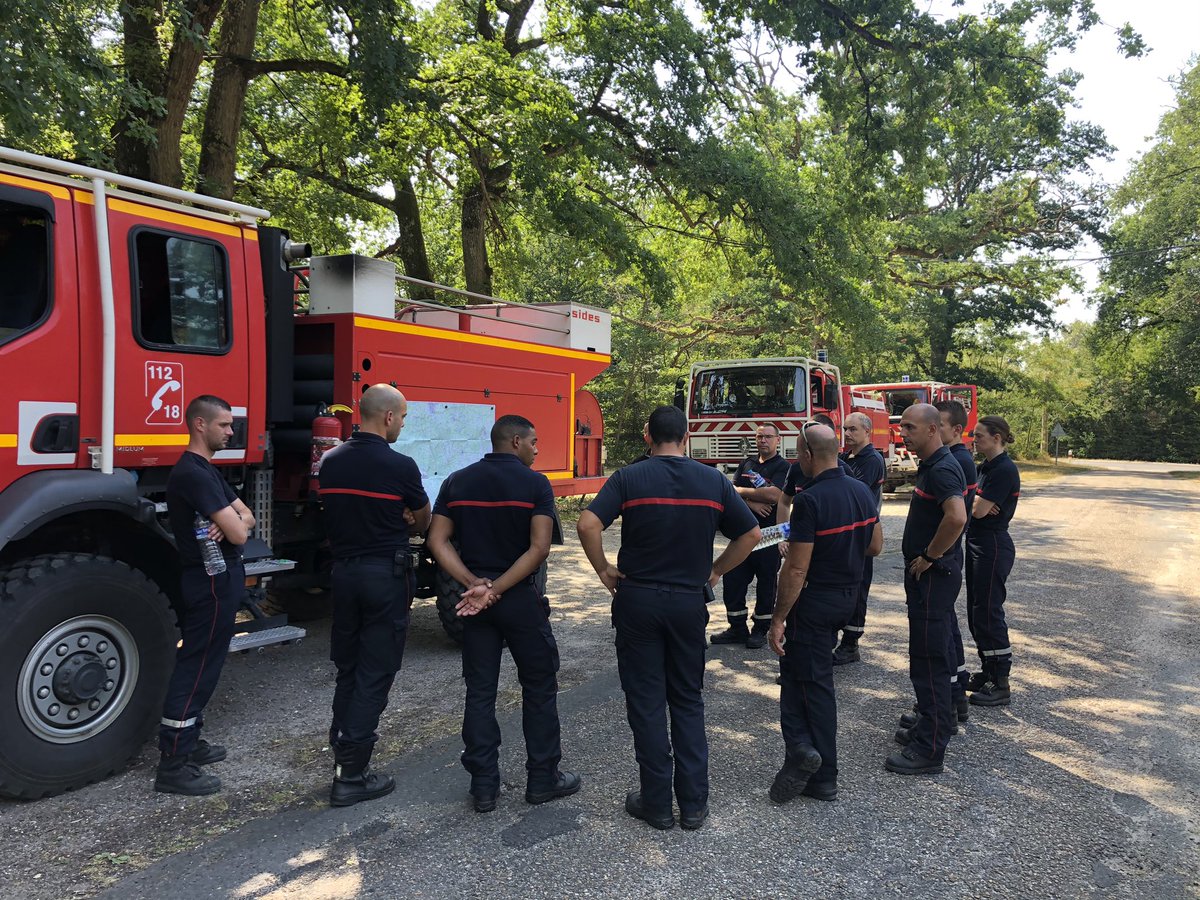 MichelGougou's tweet photo. Le #GIFF de l’UT OSS en surveillance sur les communes de #LaFertéStAubin #Ménestreau #Marcilly - Vigilance sur la #Sologne - 3 autres #CCF en astreinte sur #Ligny et #Sennely. Anticipation 🔥🔥 et adaptation ☀️☀️#FENFDF @SDIS45 @Prefet45_Centre @leloiret https://t.co/qnLW24BawH