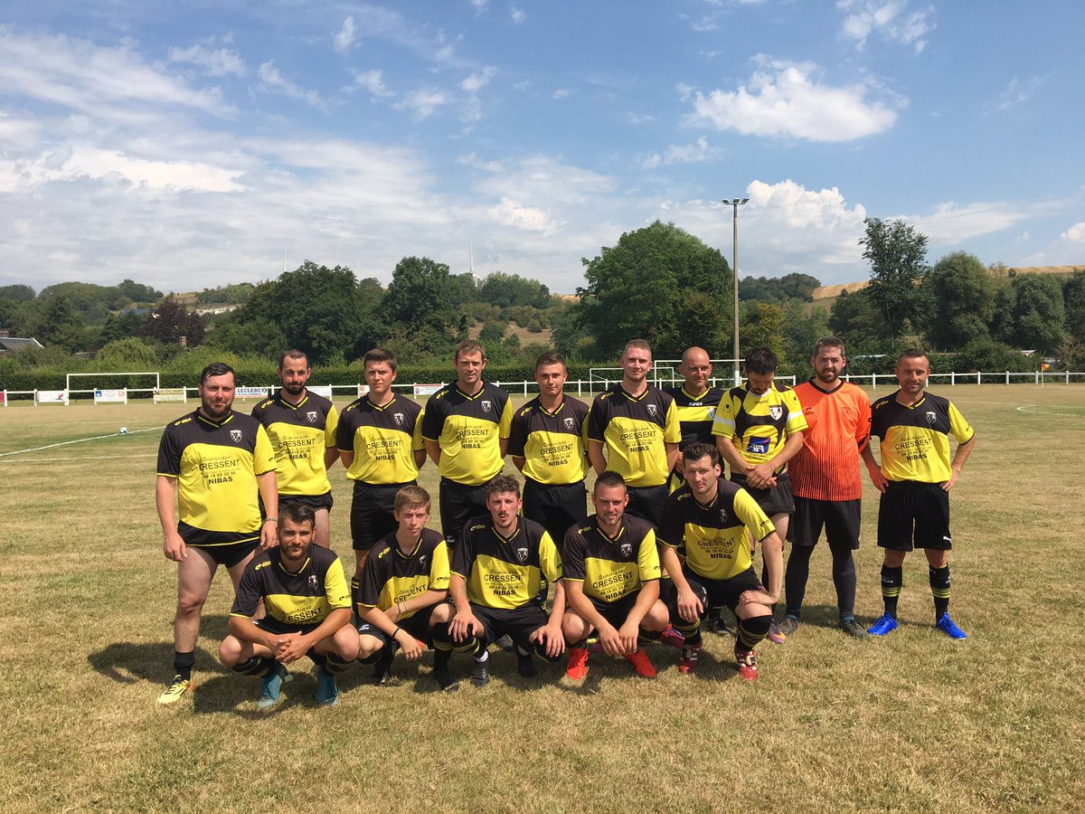 AsValines's tweet photo. Pour son premier match amical l’AS #Valines s’incline à #Criel 2-0.
Un bon galop d’entraînement sous un soleil de plomb. https://t.co/daAdvICTp7