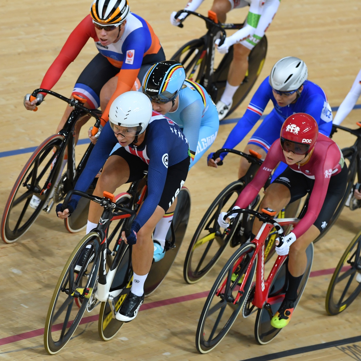usacycling's tweet photo. .@SarahHammer is a 3x Olympian with 4 Olympic silver medals to her name; two of which are from racing the Omnium in #London2012 and #Rio2016 🥈🥈. Add in the 8 World Titles 🌈 and that's why she's considered America's most decorated track athlete 🇺🇸. #USACyclingOlympicMemories https://t.co/7b9IEPrs5N