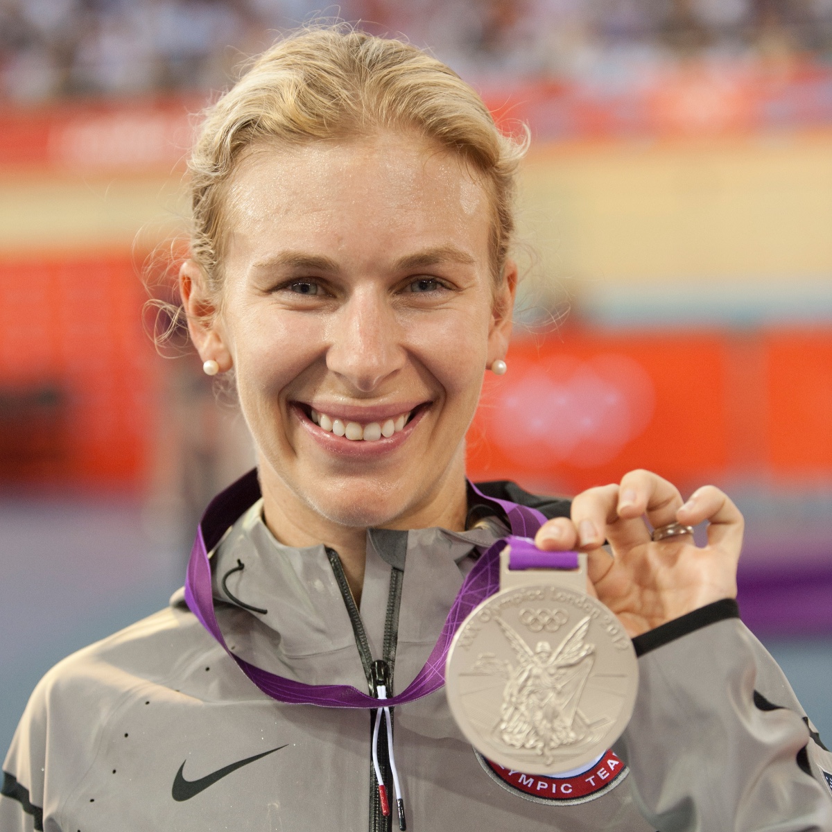 usacycling's tweet photo. .@SarahHammer is a 3x Olympian with 4 Olympic silver medals to her name; two of which are from racing the Omnium in #London2012 and #Rio2016 🥈🥈. Add in the 8 World Titles 🌈 and that's why she's considered America's most decorated track athlete 🇺🇸. #USACyclingOlympicMemories https://t.co/7b9IEPrs5N