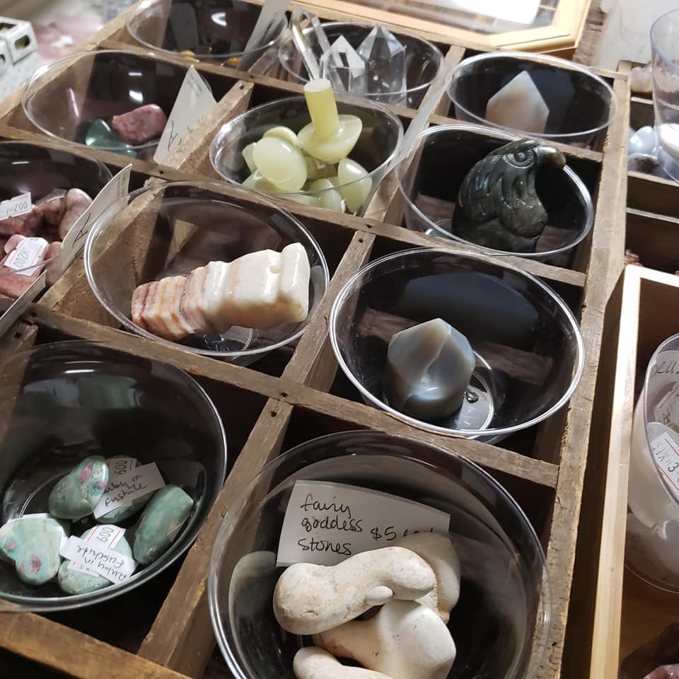 AzoniaShop's tweet image. Some pictures around the shop of all our amazing products 😍😍😍😍

#azonia #azoniashop #shoplocal #crystals #minerals #Healing #metaphysical #rocks #beautiful