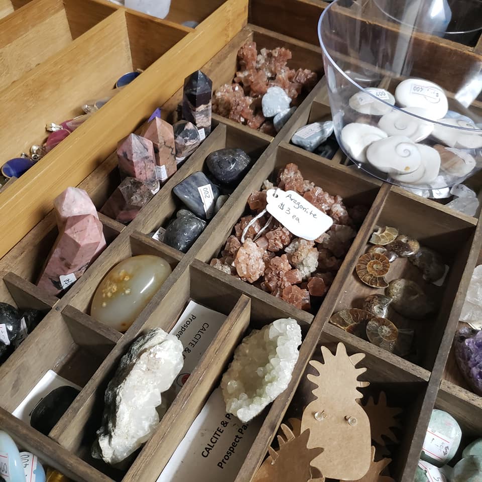 AzoniaShop's tweet image. Some pictures around the shop of all our amazing products 😍😍😍😍

#azonia #azoniashop #shoplocal #crystals #minerals #Healing #metaphysical #rocks #beautiful