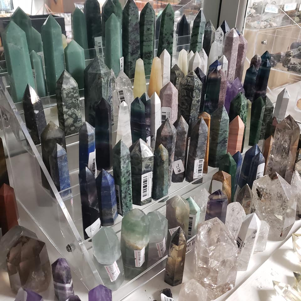 AzoniaShop's tweet image. Some more pictures around the shop, come in and see us we'll be happy to help you.

#azonia #azoniashop #crystals #minerals #Healing #metaphysical #shoplocal #rocks #beautiful