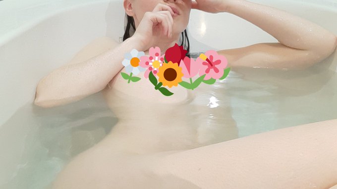 Splish splash I was having a bath #NSFW #NSFWTwitter #bathtime #sexy #naked #nudes #sellingnudes #onlyfans<a href="/tag/nsfw"class="tags">#NSFW</a><a href="/tag/nsfwtwitter"class="tags">#NSFWTwitter</a><a href="/tag/sexy"class="tags"><span>#sexy</span></a><a href="/tag/bathtime"class="tags"><span>#bathtime</span></a><a href="/tag/naked"class="tags"><span>#naked</span></a><a href="/tag/pornhub"class="tags"><span>#pornhub</span></a><a href="/tag/nudes"class="tags"><span>#nudes</span></a><a href="/tag/onlyfans"class="tags"><span>#onlyfans</span></a>