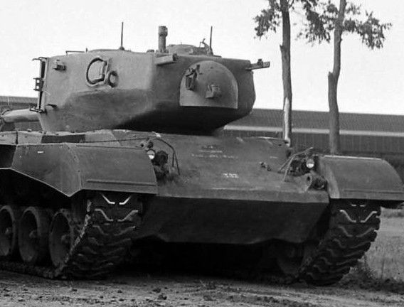 Tank Archives Use Of The Pershing In Europe Showed That The Cast Hull Was Not Strong Enough Otd In 1945 Hulls From Rolled Armour Were Ordered For Two Of The