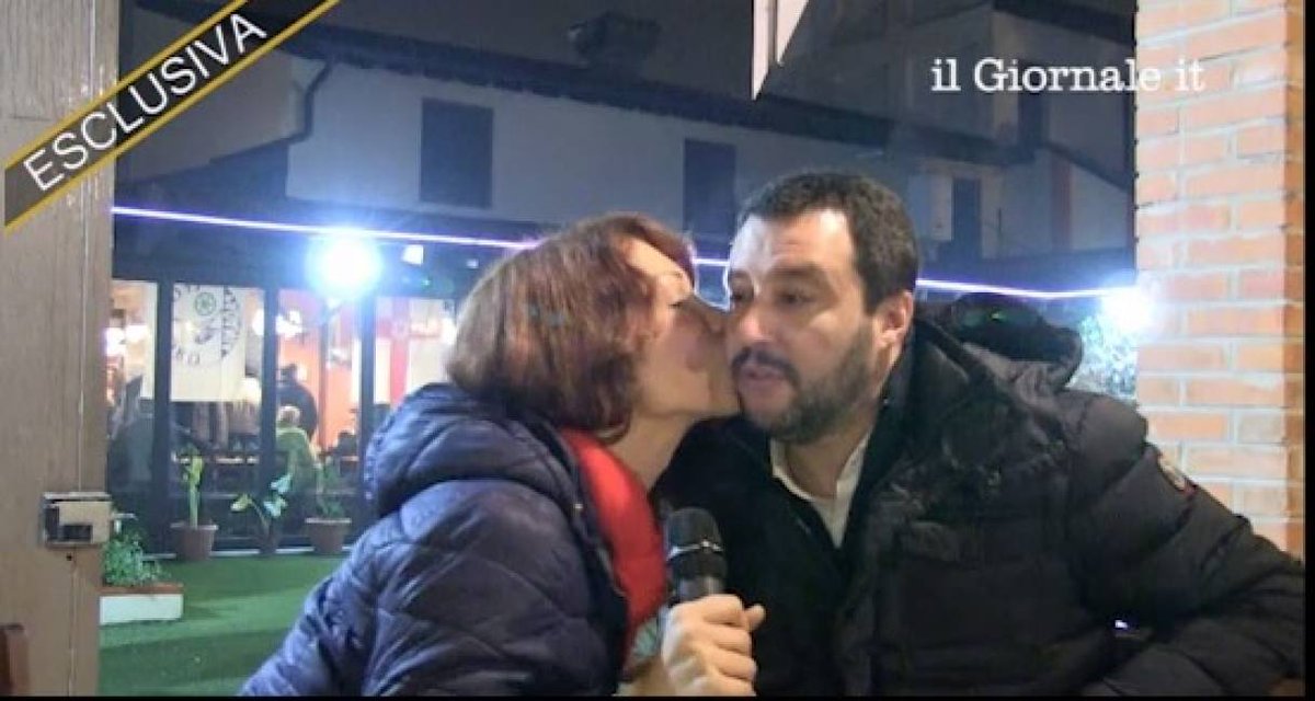 SecondoMatteo's tweet photo. Subito si avvicinò a Gesù e disse: «Salve, Rabbì!». E lo baciò. Gesù gli disse: «Amico, per questo sei qui!». (Matteo, 26, 49-50) #secondomatteo #matteo https://t.co/Q3K1ACeFew