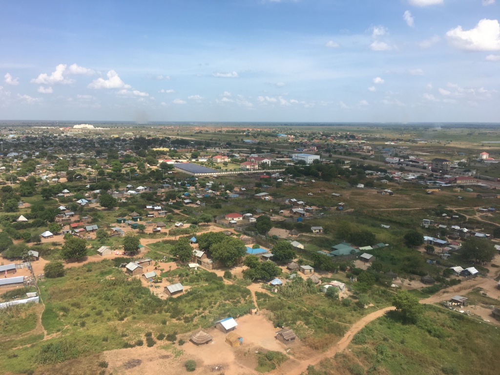 #SouthSudan's disarmament exercise is marred with controversies. 20 people died during a disarmament exercise yesterday, after gunfire broke out between disarmament team and armed civilians.  Experts describe the exercise as “hasty”. crossbordernet.org/refrain-from-a…