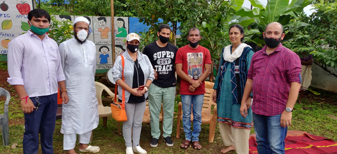 RakhangeBolto's tweet photo. #sundayvibes
Had a wonderful day Celebrating International Adivasi Day wid d #Adivasi #Murbad.
It was 1 of the best days of this #CoronavirusOutbreak
Tysm to @suhailnedaria @ua_shirin
@NiyaziSuhel it was really a pleasant time with ull today.

#STAYTUNED for more Updates https://t.co/KhWixqeXWU