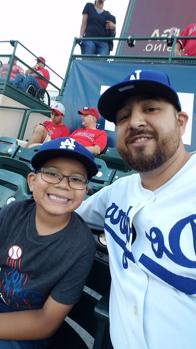 Droopylh782's tweet image. Cant Believe my Best Friend turns 10 Today. Happy Birthday to My Boy. #NoobHunter