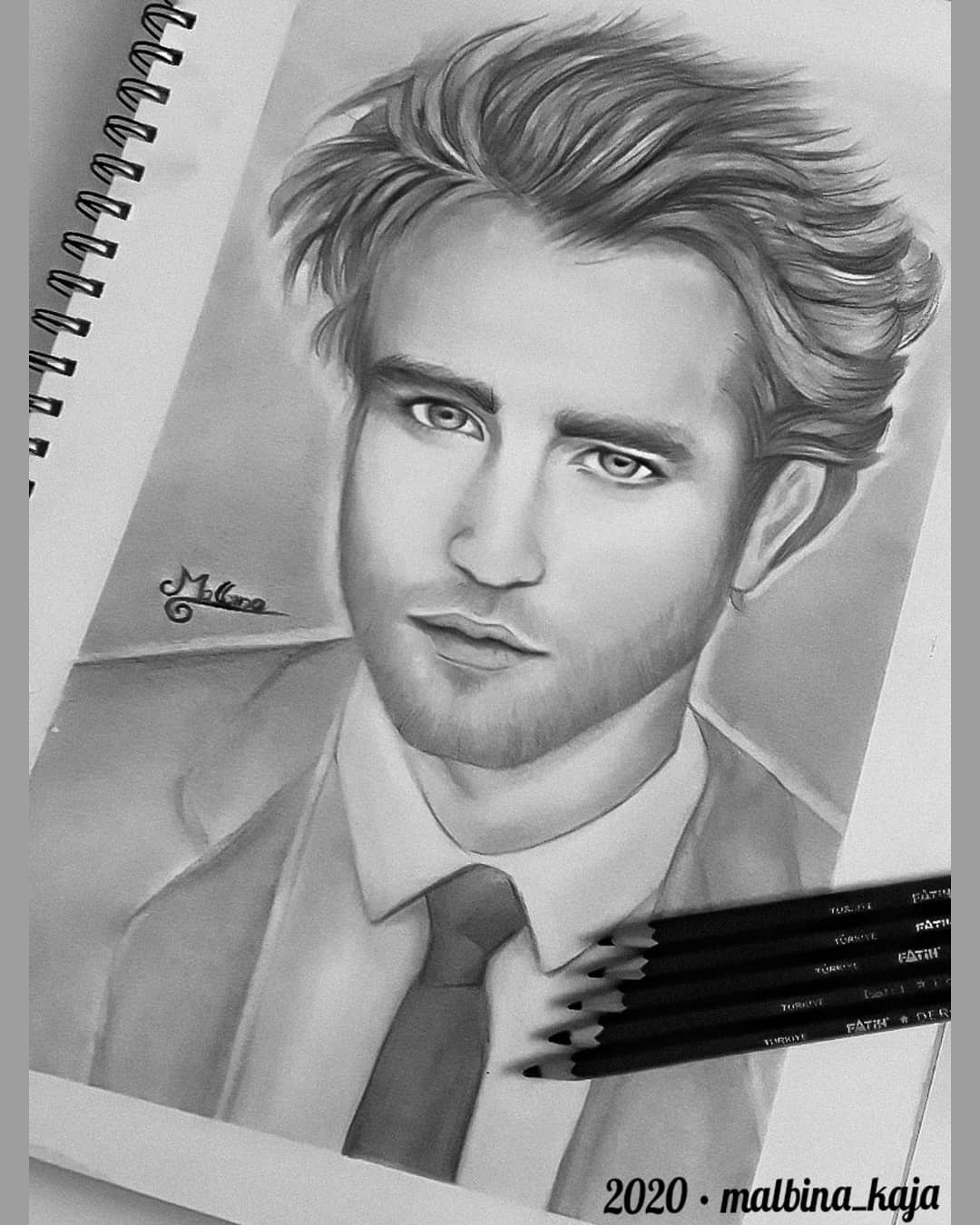 Editorial Pencil Drawing Of Robert Pattinson Fotos retratos imágenes y  fotografía de archivo libres de derecho Image 144821422