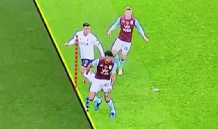 La chance semble même être du côté de Villa : un but est refusé à Firmino pour un « hors-jeu » décrété par la VAR... 